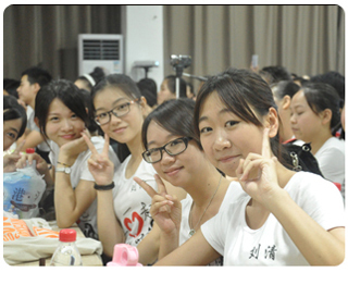 刘清烘焙培训学校庆祝国庆节