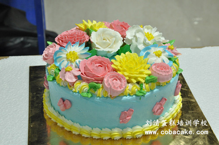 先进韩式裱花蛋糕技术，刘清蛋糕培训学校全国领先，有图有真相！