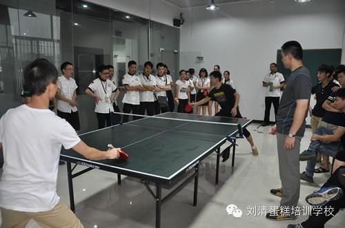  刘清西点培训学校“酷吧杯”乒乓球赛现场直播