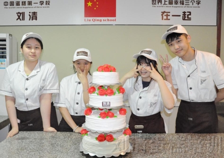 惊为天人，【刘清】广州蛋糕培训学校的学员们如此炫技真的好吗？