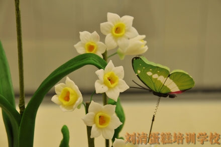 这么美的水仙花你见吗？刘清翻糖蛋糕培训学校学员作品