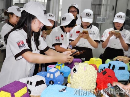 市场就缺它，来刘清西点培训学校学回去店面生意不愁不火爆！