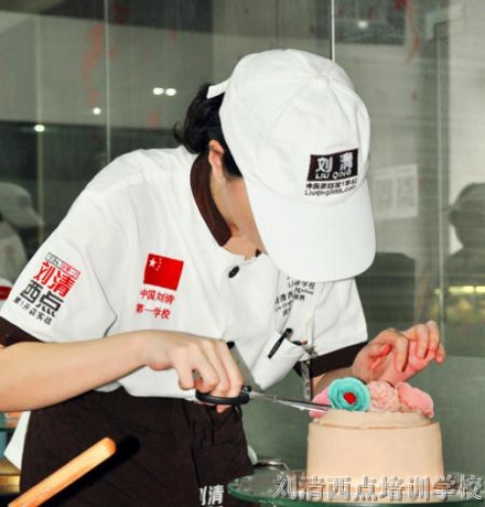 刘清蛋糕培训学校惊艳世界的创意韩裱新品，你绝对喜欢！