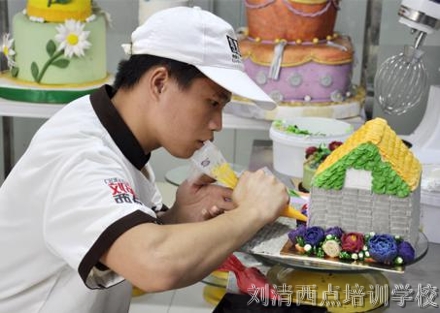 刘清蛋糕培训学校惊艳世界的创意韩裱新品，你绝对喜欢！