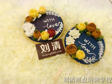 您一定很好奇，别人家卖的是什么私房蛋糕产品，一年能卖2个亿！