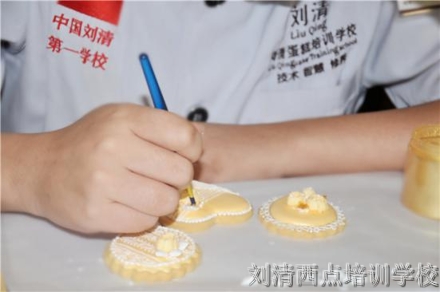 您一定很好奇，别人家卖的是什么私房蛋糕产品，一年能卖2个亿！