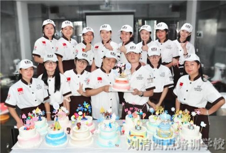 刘清西点培训学校最新创意蛋糕，肯定有一款是您喜欢的！