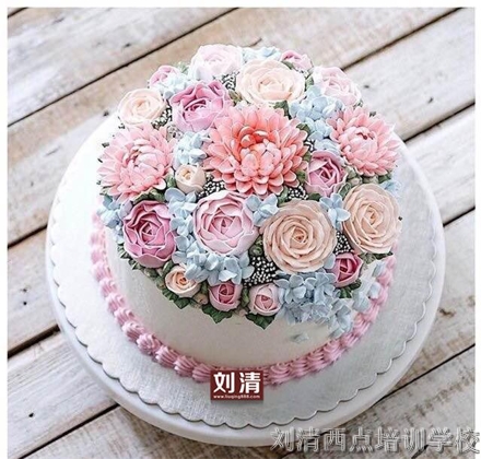 这才是韩式裱花蛋糕！每一片花瓣都能经受住极美的考验