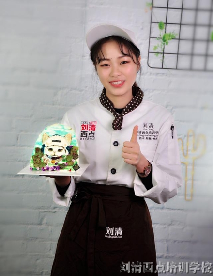 惊艳！在这家蛋糕培训学校只学了1天就能做出这样的韩式裱花蛋糕！