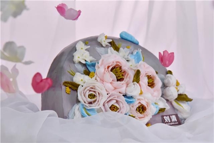 抢先看这家蛋糕学校新研发的韩式裱花蛋糕，别错过!